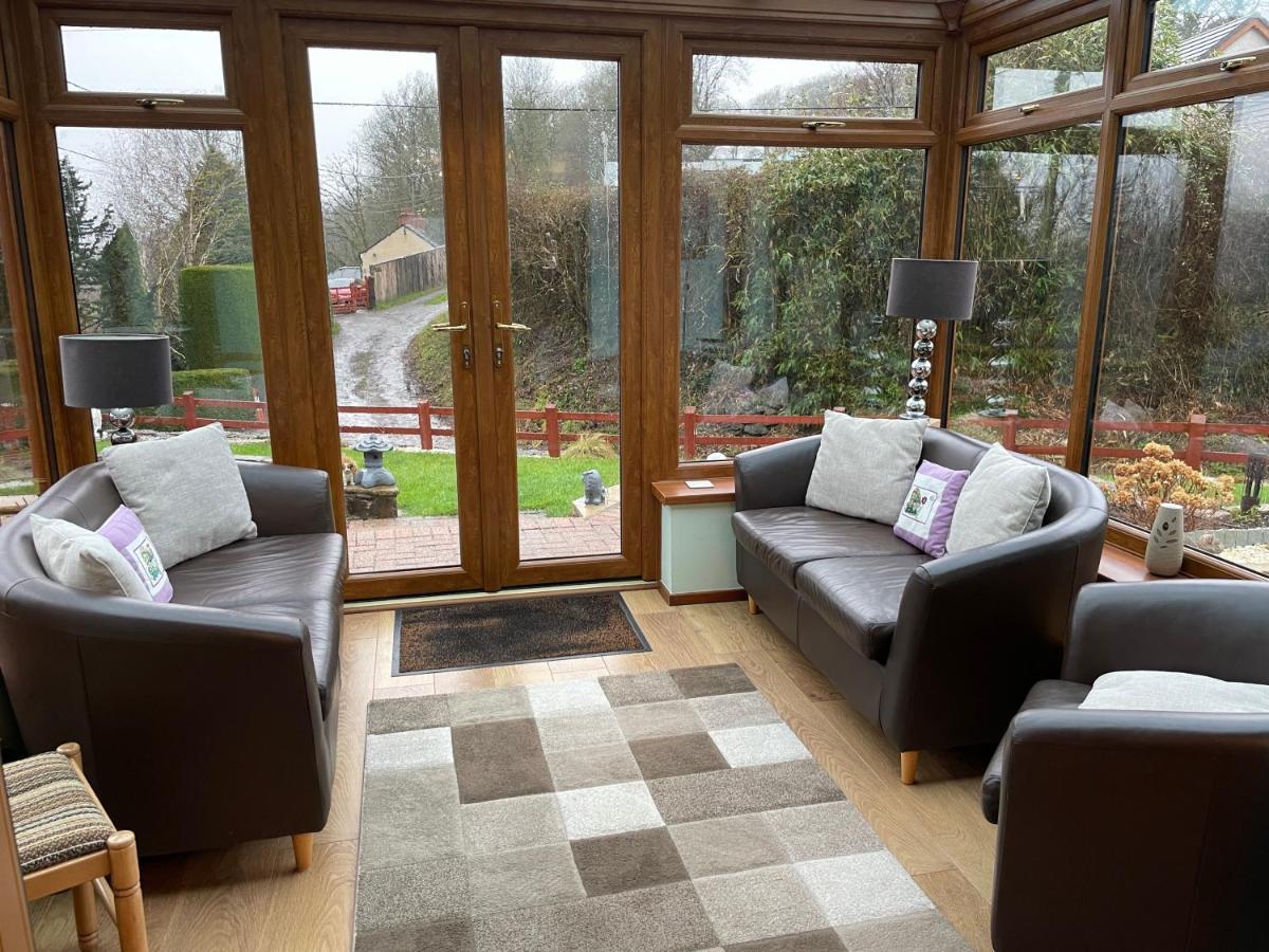 Dyffryn Taf - Spacious 3 Bedroom Bungalow Close To Amenities St Clears Eksteriør billede