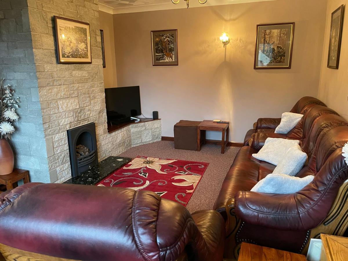 Dyffryn Taf - Spacious 3 Bedroom Bungalow Close To Amenities St Clears Eksteriør billede